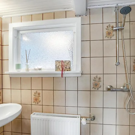 Cozy In With Kitchen Holiday home Allinge-Sandvig